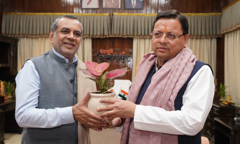 Actor Paresh Rawal met with Chief Minister Pushkar Singh Dhami