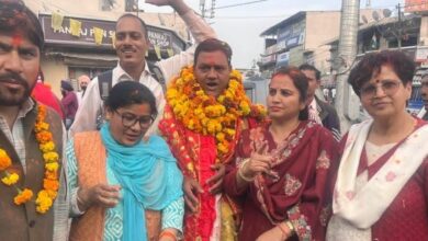 Welcome at Doiwala chowk of newly appointed BJP Jiladhyaksha Rajendra Tadiyal.