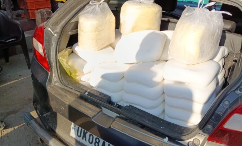 Department of Food Saftey and Drug Administration seized adulterated paneer and mawa in dehradun.