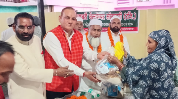 Saugat-ae-Modi kit distributed at Teliwala,Doiwala.