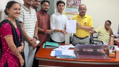 File pic : ABVP gave memorandum to exam controller of Shaheed Shri Dev Suman University demanding various demands of students.