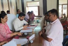 Ward member gave memorandum to CDO,Dehradun,demanding construction of road and camp for differently abled people.