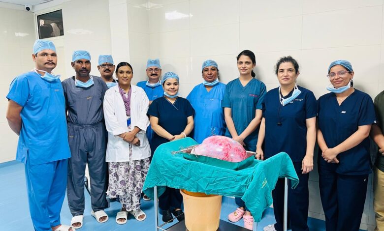 Jollygrant Hospital: The biggest stomach tumor weighing 26 kg was removed in Uttarakhand till date