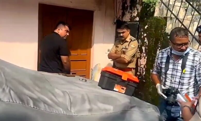 The accused of firing at the police in Haridwar shot himself with a revolver and died