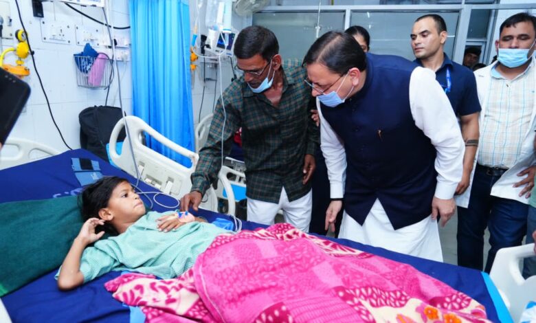 Chief Minister Pushkar Singh Dhami inspected Doon Hospital.