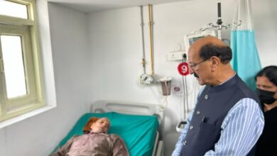 Health Minister Subodh Uniyal inspected Doon Hospital.