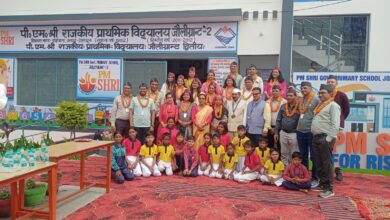 Teachers from Gujarat visited the 'PM-SHRI' school model at Jolly Grant and were welcomed with traditional Garhwali caps.
